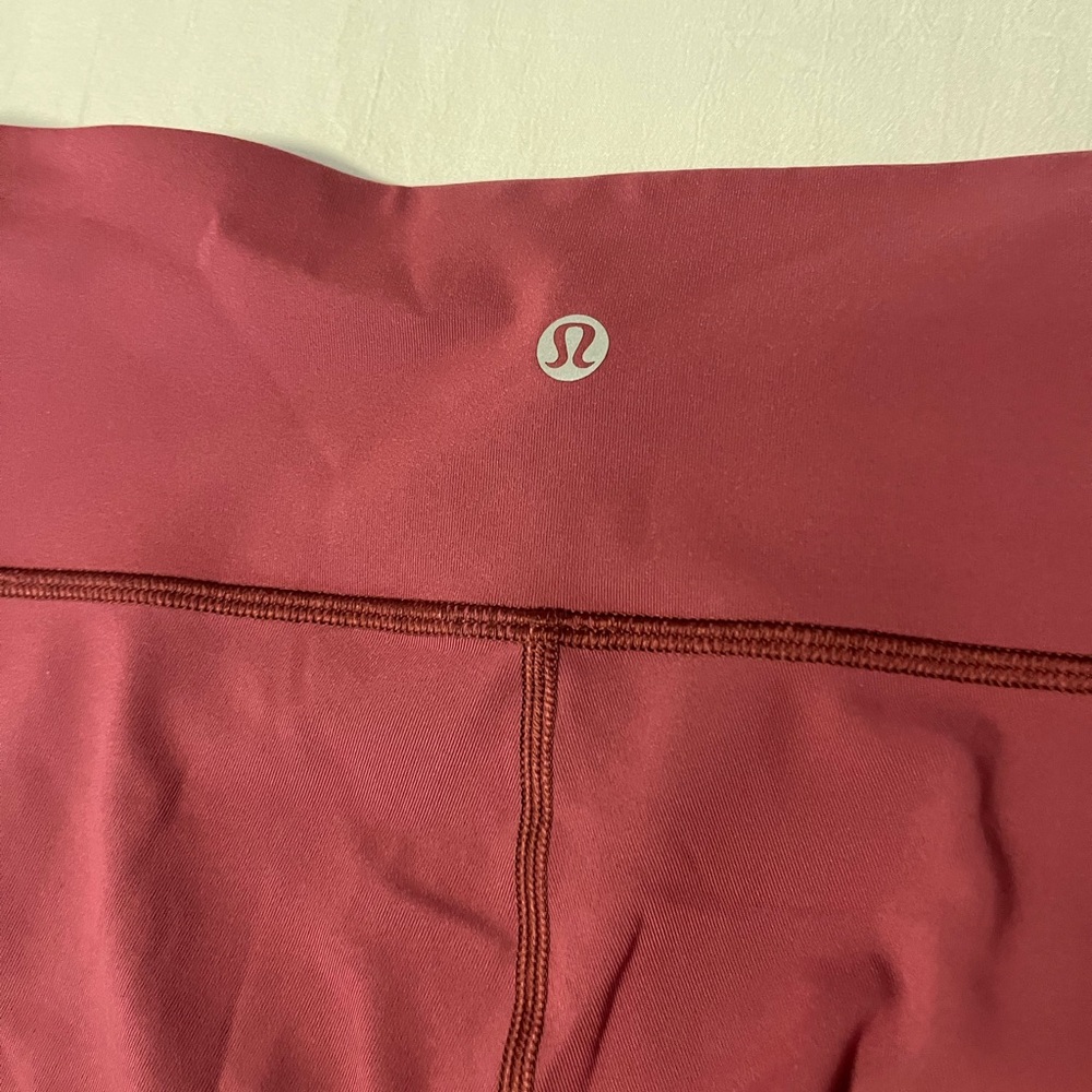 Lululemon Wunder Under Crop *Mid-Rise FullOn Luxtreme 21” Leggings Size 6 Merlot - Picture 8 of 13